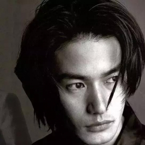 比木村拓哉还帅的男人分手后,整个日本疯狂了:他是我最想嫁的人 ... ... ...